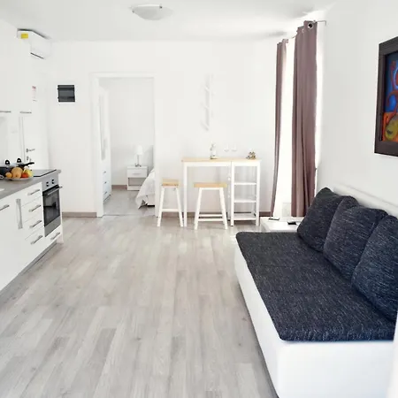 Apartman Rab Aurora *