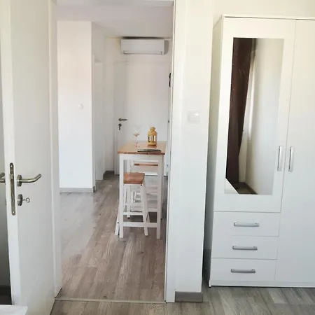 Rab Aurora Apartman *
