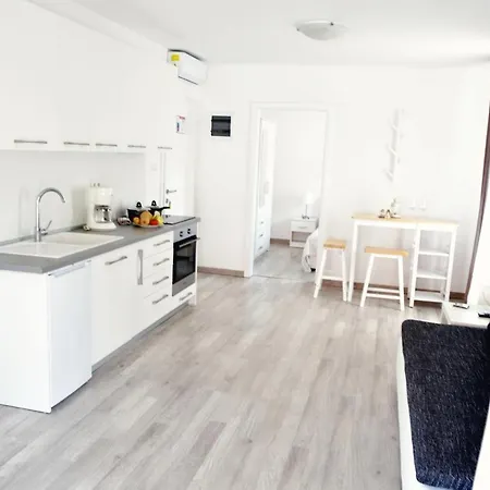 Apartman Rab Aurora *