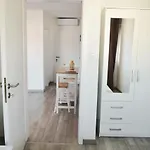 Rab Aurora Apartamento *