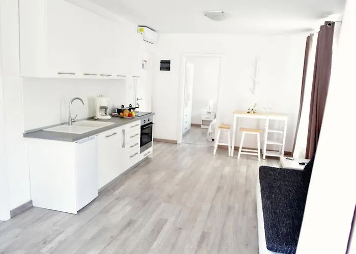 Apartman Rab Aurora *