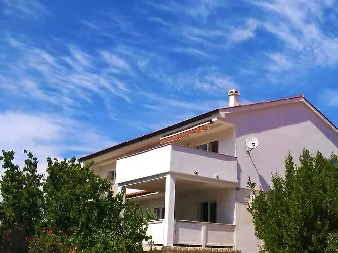 Rab Aurora Apartman Rab Town